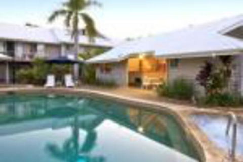 Pelican Beach Resort - Accommodation Gladstone 0