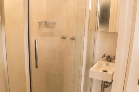 South Beach Bed & Breakfast - Accommodation Gladstone 7