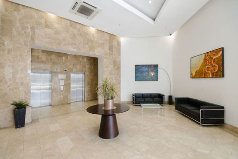 Direct Hotels â€“ Dalgety Apartments - Accommodation Gladstone 4