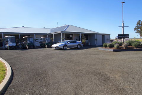 H Boutique Hotel - Accommodation Gladstone 1