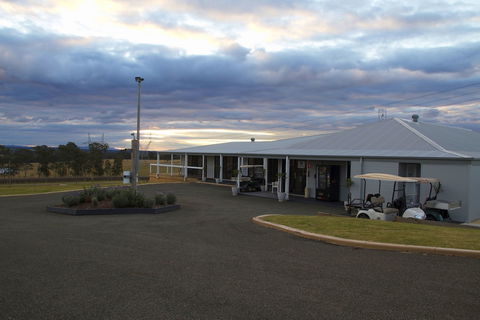 H Boutique Hotel - Accommodation Gladstone 3