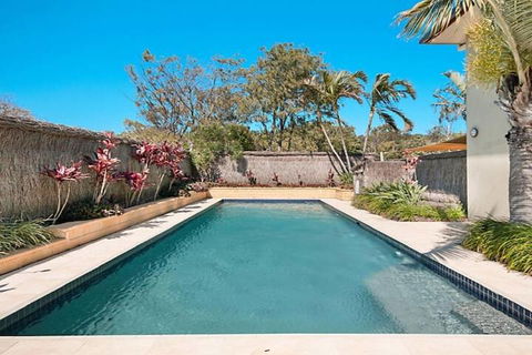 Casuarina 1 - Accommodation Gladstone 2