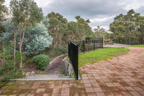 A Hidden Bush Delight - Accommodation Gladstone 2