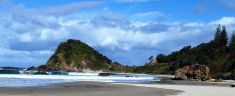 Cara Nobbys Beach 11 Wesley Avenue - Accommodation Gladstone 5