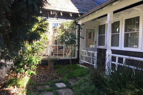 Clubbe Cottage - Accommodation Gladstone 5
