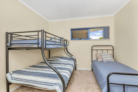 Sail Away - Accommodation Gladstone 1