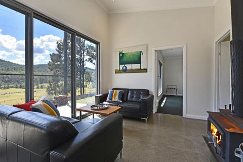 Valle Laguna - Accommodation Gladstone 3