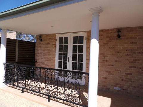Colins Garden - Accommodation Gladstone 1