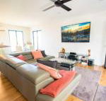 Beautiful Modern Luxury - Accommodation Gladstone