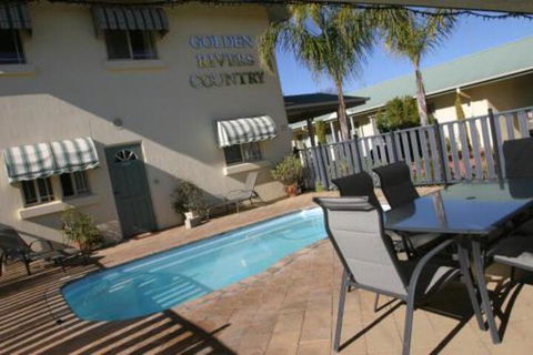 Golden Rivers Holiday Apartments - Accommodation Gladstone 0