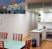 The Artisan 3BR House in The City - Accommodation Gladstone