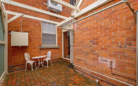 Azile 1875 Heritage Victorian Duplex - Accommodation Gladstone 1