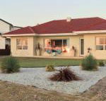 Jewel of the South Beachfront Holiday Rental - Accommodation Gladstone