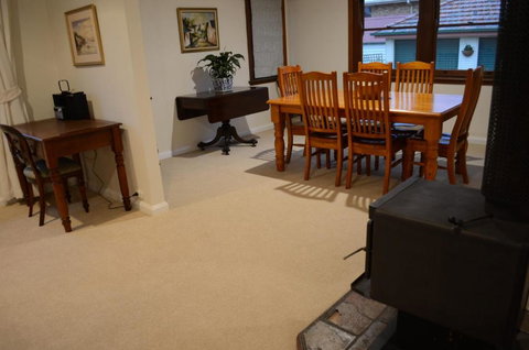 Coolamon On Marsh Armidale - Accommodation Gladstone 6
