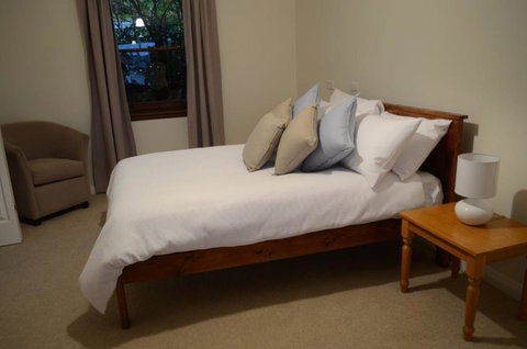 Coolamon On Marsh Armidale - Accommodation Gladstone 3