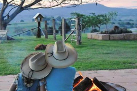 Milford Country Cottages - Accommodation Gladstone 2