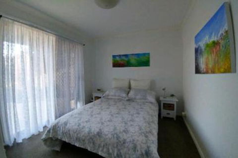 Ven & Marks Place - Accommodation Gladstone 3