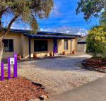 The Purple Door on Seaview - Accommodation Gladstone