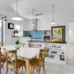 Venice On The Beach - Accommodation Gladstone 0