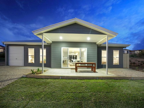 High Tide Wallaroo Beachfront Property Pet Friendly - Accommodation Gladstone 4