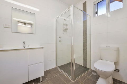 Getaway Villas Unit 38 3 1 Bedroom Self Contained Accommodation - Accommodation Gladstone 3