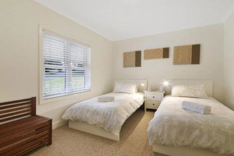 Redhaven House Spacious Quiet & Private - Accommodation Gladstone 4