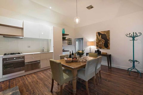 Jacobs Estate Cottage - Accommodation Gladstone 5