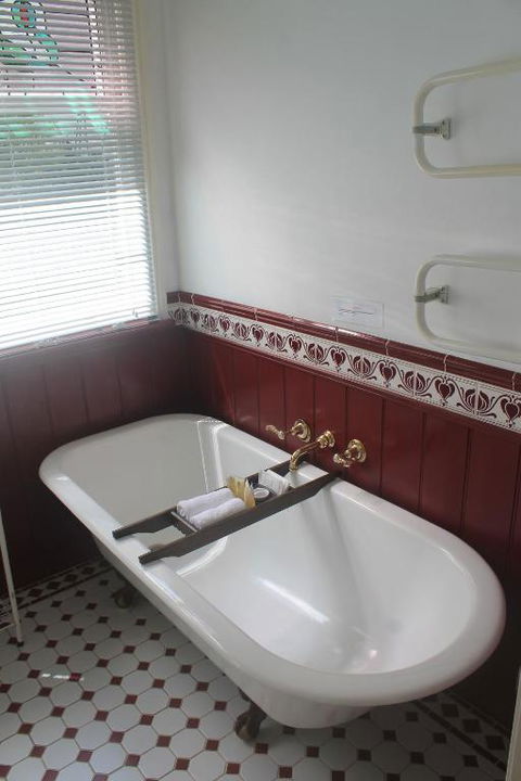 Gardenia House - Accommodation Gladstone 5