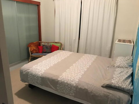 Beautiful Cosy & Quiet - Accommodation Gladstone 5