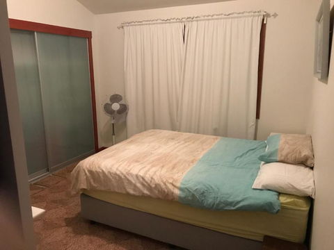 Beautiful Cosy & Quiet - Accommodation Gladstone 1