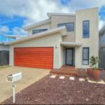 A Little Luxury In Town - Accommodation Gladstone 0