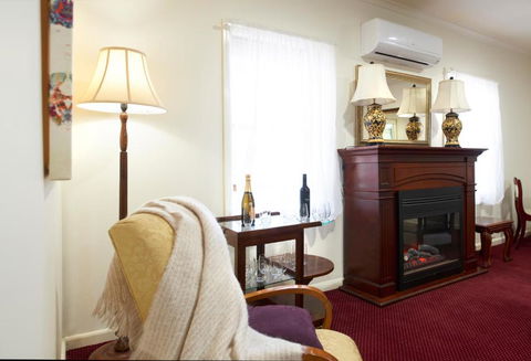 Grand Central Hotel - Accommodation Gladstone 3