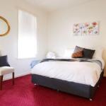 Grand Central Hotel - Accommodation Gladstone 0