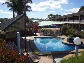 Black Swan Motor Inn - Accommodation Gladstone 0