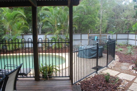 1 Naiad Court Lowset Family Home With Swimming Pool & Covered Deck. Pet Friendly - Accommodation Gladstone 4