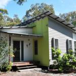 24 Esprit Drive Beach Home With Open Plan Living & Walking Distance To Beach - Accommodation Gladstone 0