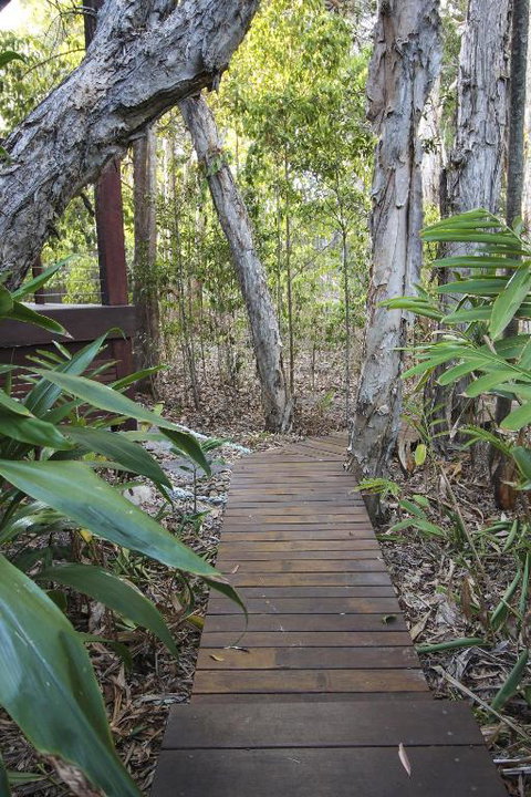 17 Naiad Court Modern Open Plan Family Home With Covered Outdoor Area & Double Lock Up Garage - Accommodation Gladstone 1