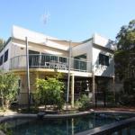 20 Orania Court Spacious Home With Swimming Pool - Accommodation Gladstone 0