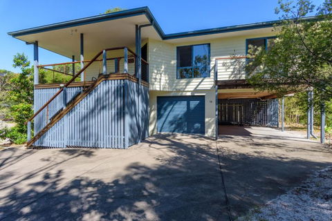 12 Ibis Court Highset Beach House With Natural Bushland Gardens & Covered Decks - Accommodation Gladstone 1
