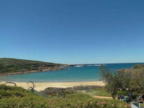Ultimate Beach House 19a Graham Street Views Peace & Quiet - Accommodation Gladstone 3