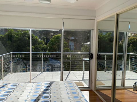 Ultimate Beach House 19a Graham Street Views Peace & Quiet - Accommodation Gladstone 6