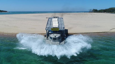 CASTAWAY BEACH HOUSE - Accommodation Gladstone 2