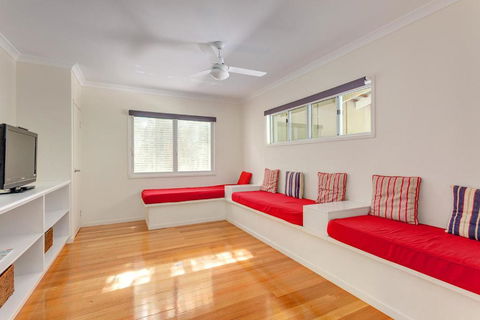 19 Satinwood Natures Retreat With A Bit Of Sandy Feet - Accommodation Gladstone 3