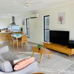 WHITSUNDAY Brand New Townhouse Close To Boardwalk - Accommodation Gladstone 1