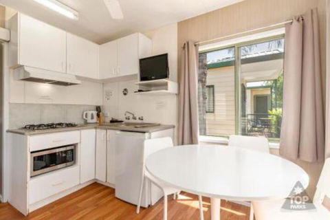 Sunset Top Tourist Park - Accommodation Gladstone 6