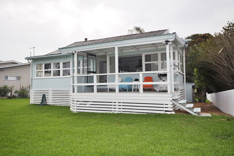 Golden Sands At Beachmere - Accommodation Gladstone 2