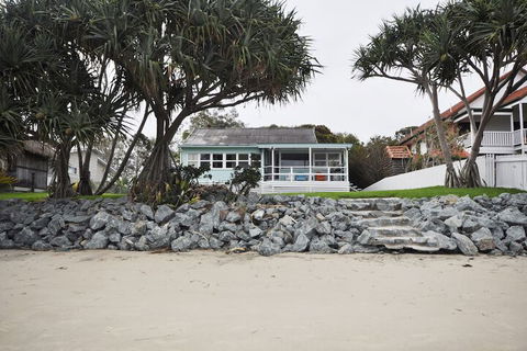 Golden Sands At Beachmere - Accommodation Gladstone 3