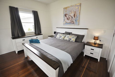 Golden Sands At Beachmere - Accommodation Gladstone 5