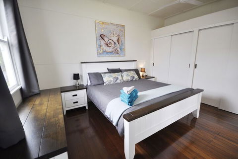 Golden Sands At Beachmere - Accommodation Gladstone 7