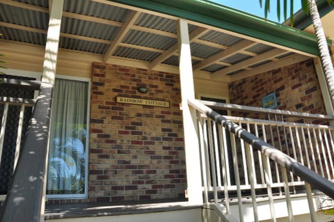 23 Carlo Road Lowset Family Home Within Walking Distance To The Shopping Centre. Pet Friendly - Accommodation Gladstone 6